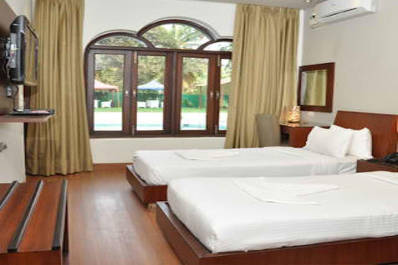 Sukhmantra Resort & Spa Candolim Ngoại thất bức ảnh