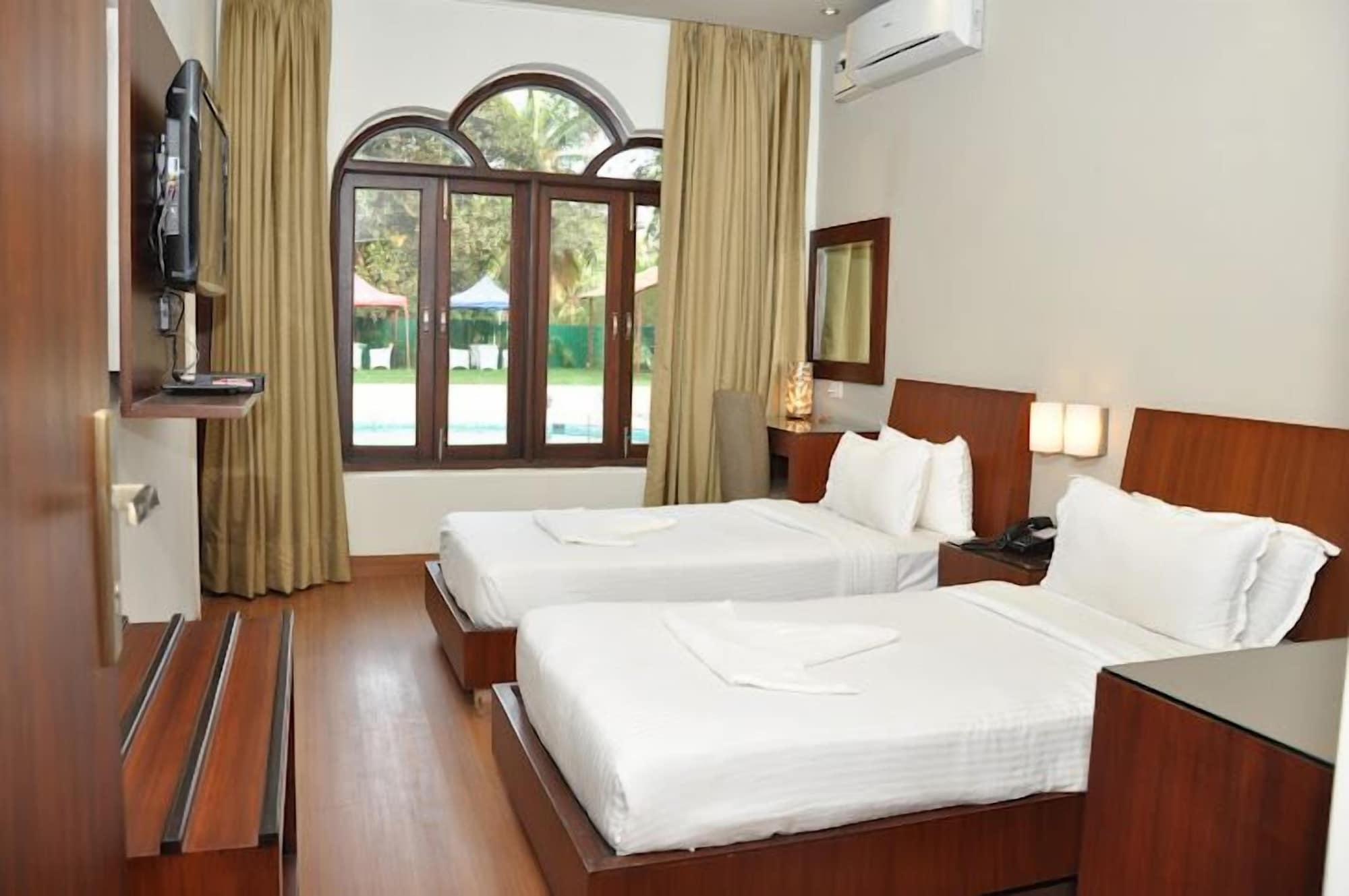 Sukhmantra Resort & Spa Candolim Ngoại thất bức ảnh