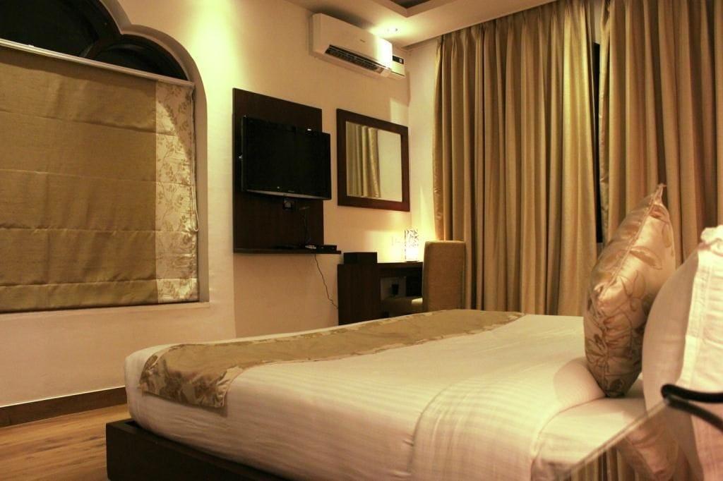 Sukhmantra Resort & Spa Candolim Ngoại thất bức ảnh